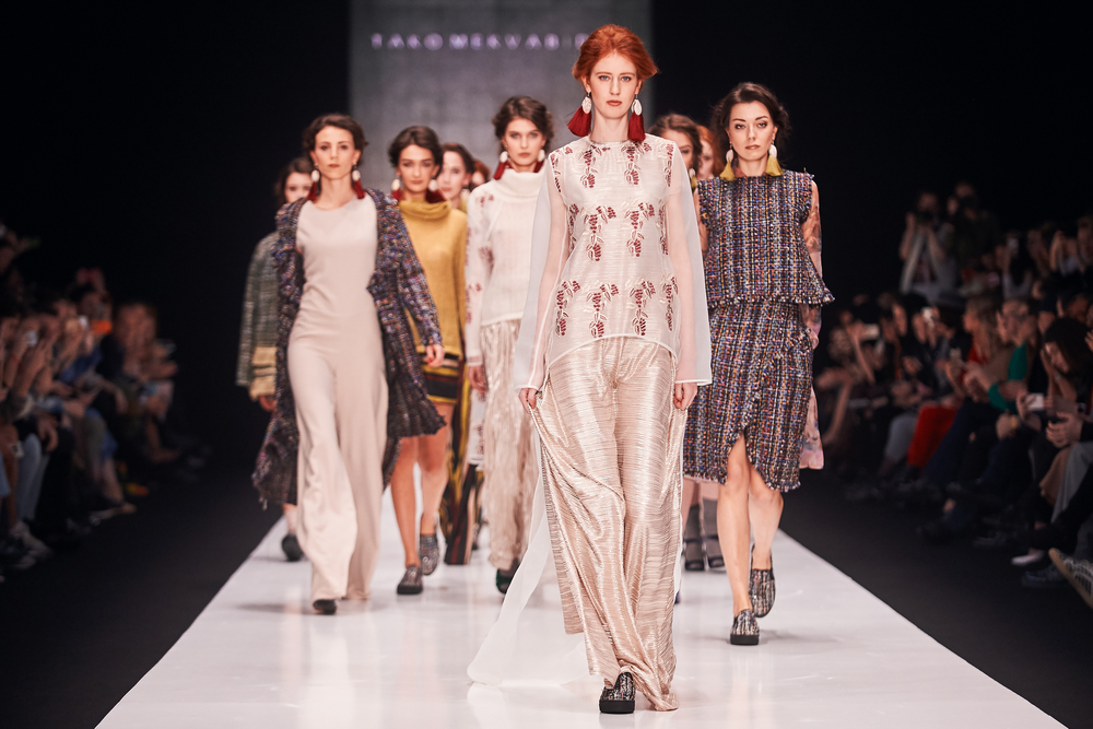 Who actually decides the clothing trends of each season?
