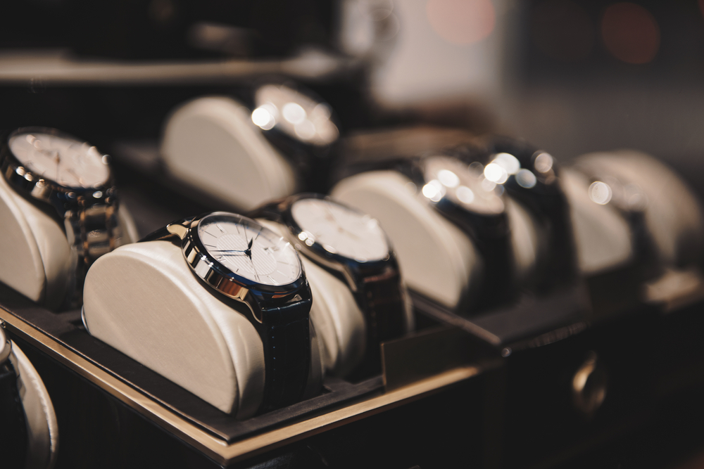 Reinventing Time: The Impact of Luxury Smartwatches on Traditional Watchmaking